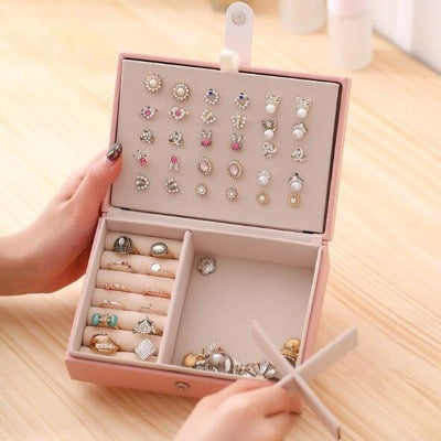 portable jewelry case